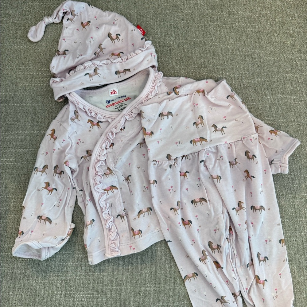 Magnetic Me Modal Magnetic Take Me Home Kimono Set